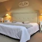 Relais Saint Jean فندق