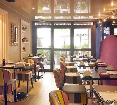 Relais Saint Jean Hotel 4*
