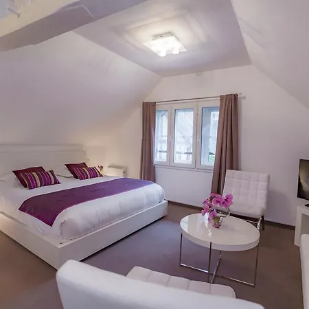 Relais Saint Jean Hotel 4*