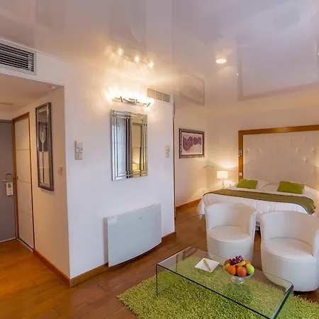 Relais Saint Jean מלון טרואה
