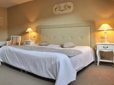 Relais Saint Jean Hotel