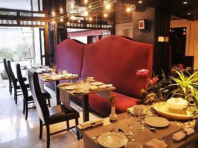 Relais Saint Jean Отель Труа
