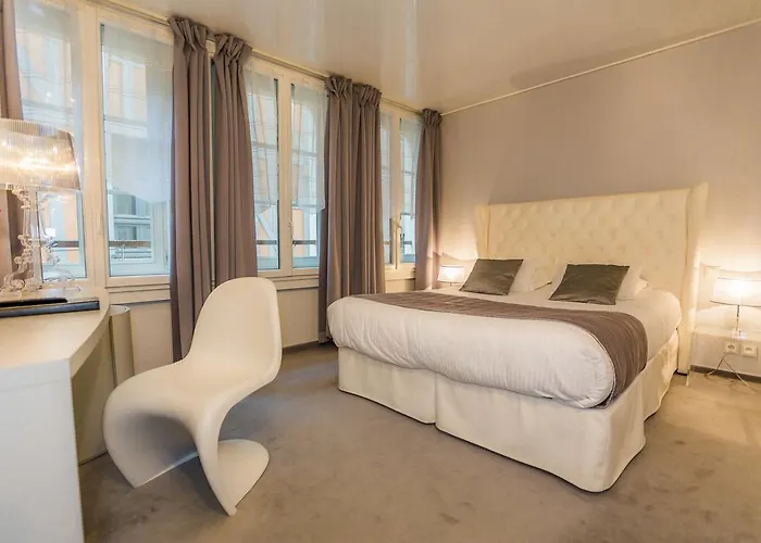 Relais Saint Jean Hotel