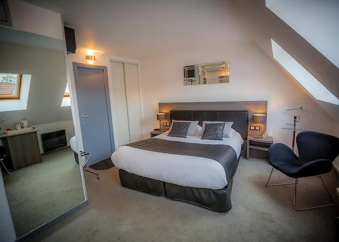 Relais Saint Jean Hotel