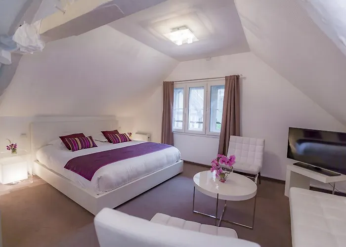 Relais Saint Jean Hotel 4*